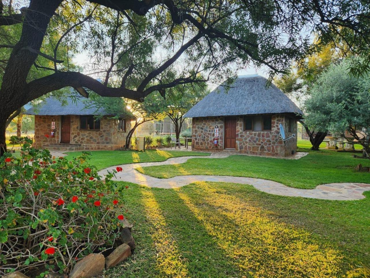 Rocking Giraffe Bush Lodge Groot-Marico Экстерьер фото